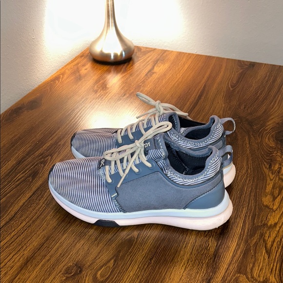 Kuru Atom Women’s Sneakers